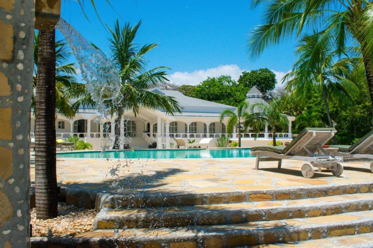 Kinondo Zumzum Beach House Bed & Breakfast エクステリア 写真