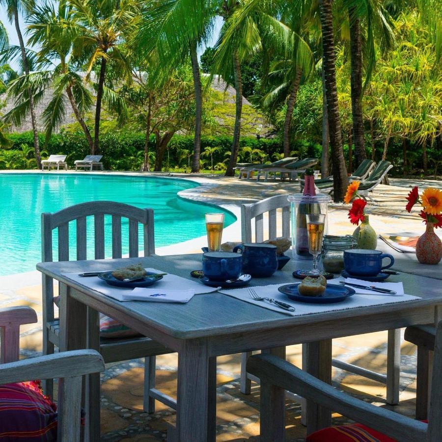 Kinondo Zumzum Beach House Bed & Breakfast エクステリア 写真