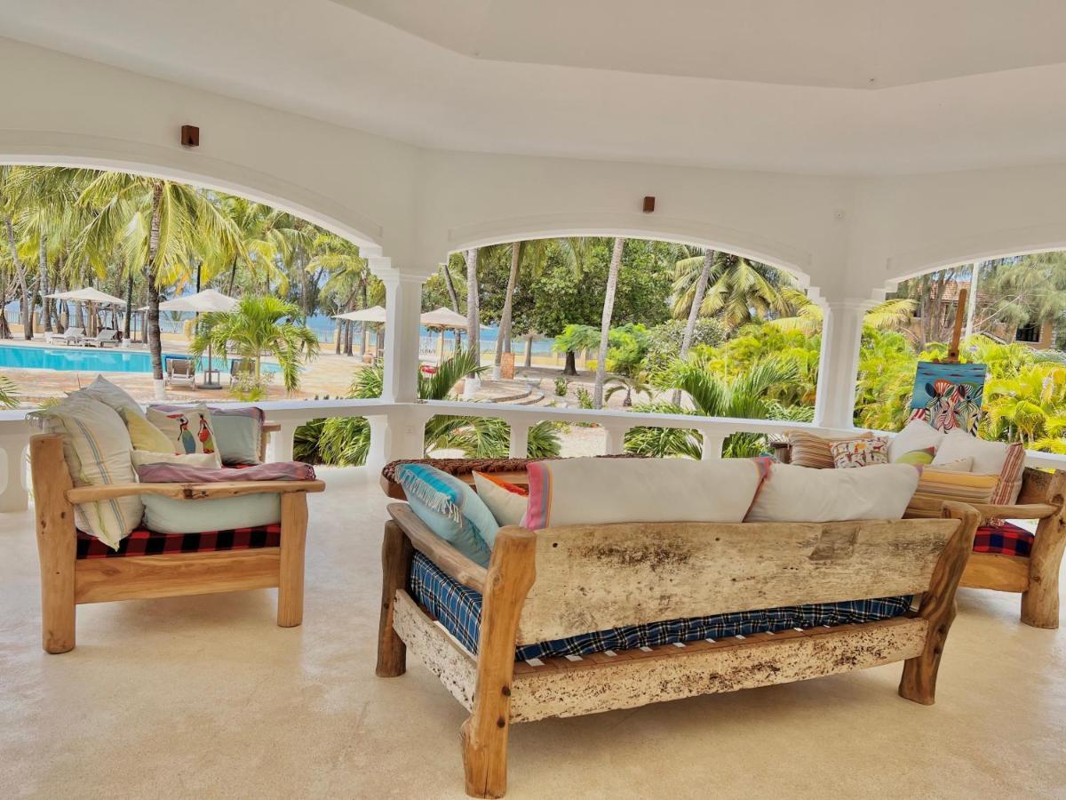 Kinondo Zumzum Beach House Bed & Breakfast エクステリア 写真