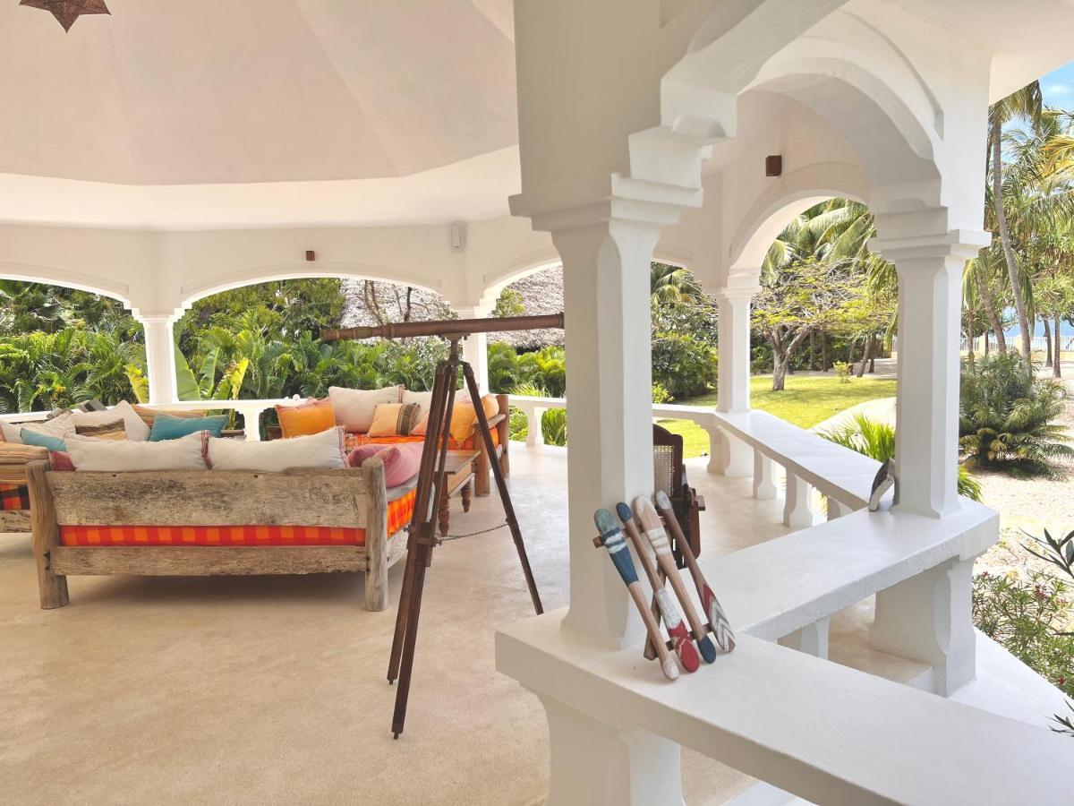 Kinondo Zumzum Beach House Bed & Breakfast エクステリア 写真