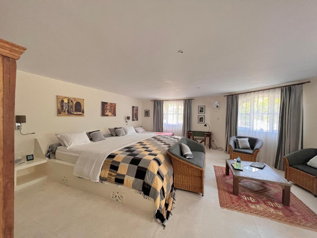 Kinondo Zumzum Beach House Bed & Breakfast エクステリア 写真