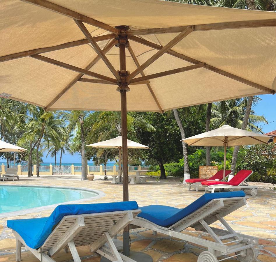 Kinondo Zumzum Beach House Bed & Breakfast エクステリア 写真