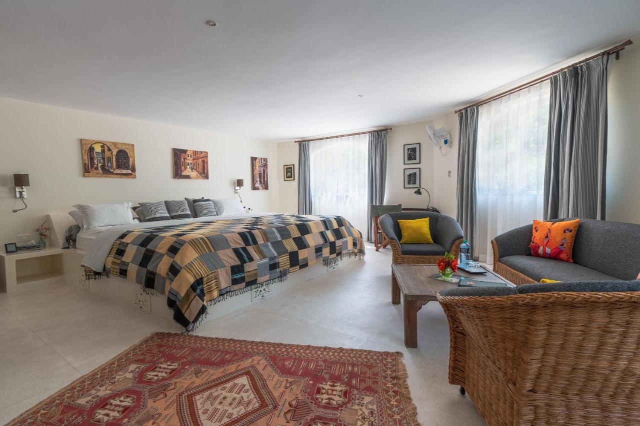 Kinondo Zumzum Beach House Bed & Breakfast エクステリア 写真